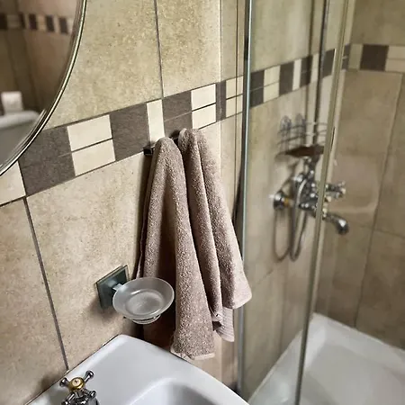 Panorama Old City Ocean View Apartment דירה *