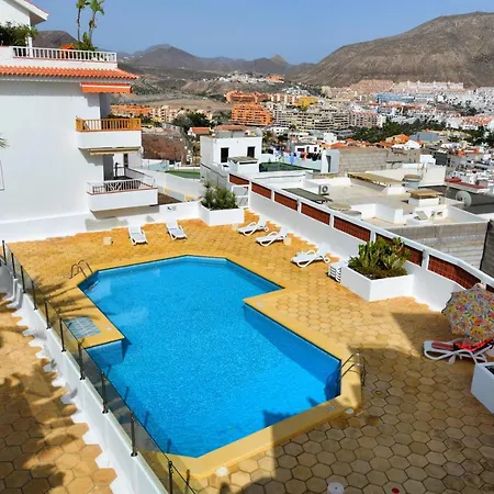 Panorama Old City Ocean View Apartment דירה