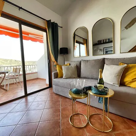 Апартаменты Panorama Old City Ocean View Apartment Лос Кристианос