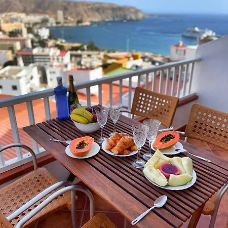 Panorama Old City Ocean View Apartment * Лос Кристианос