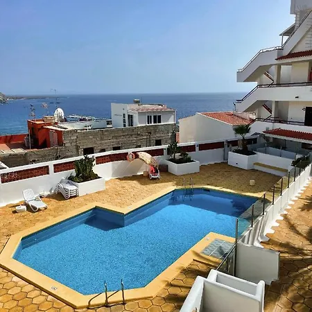Panorama Old City Ocean View Apartment Лос Кристианос