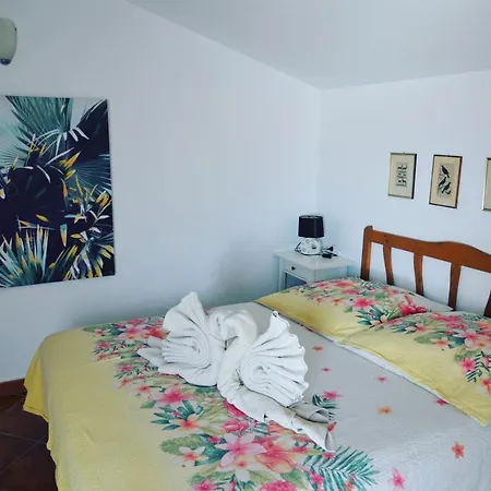 Апартаменты Panorama Old City Ocean View Apartment Лос Кристианос
